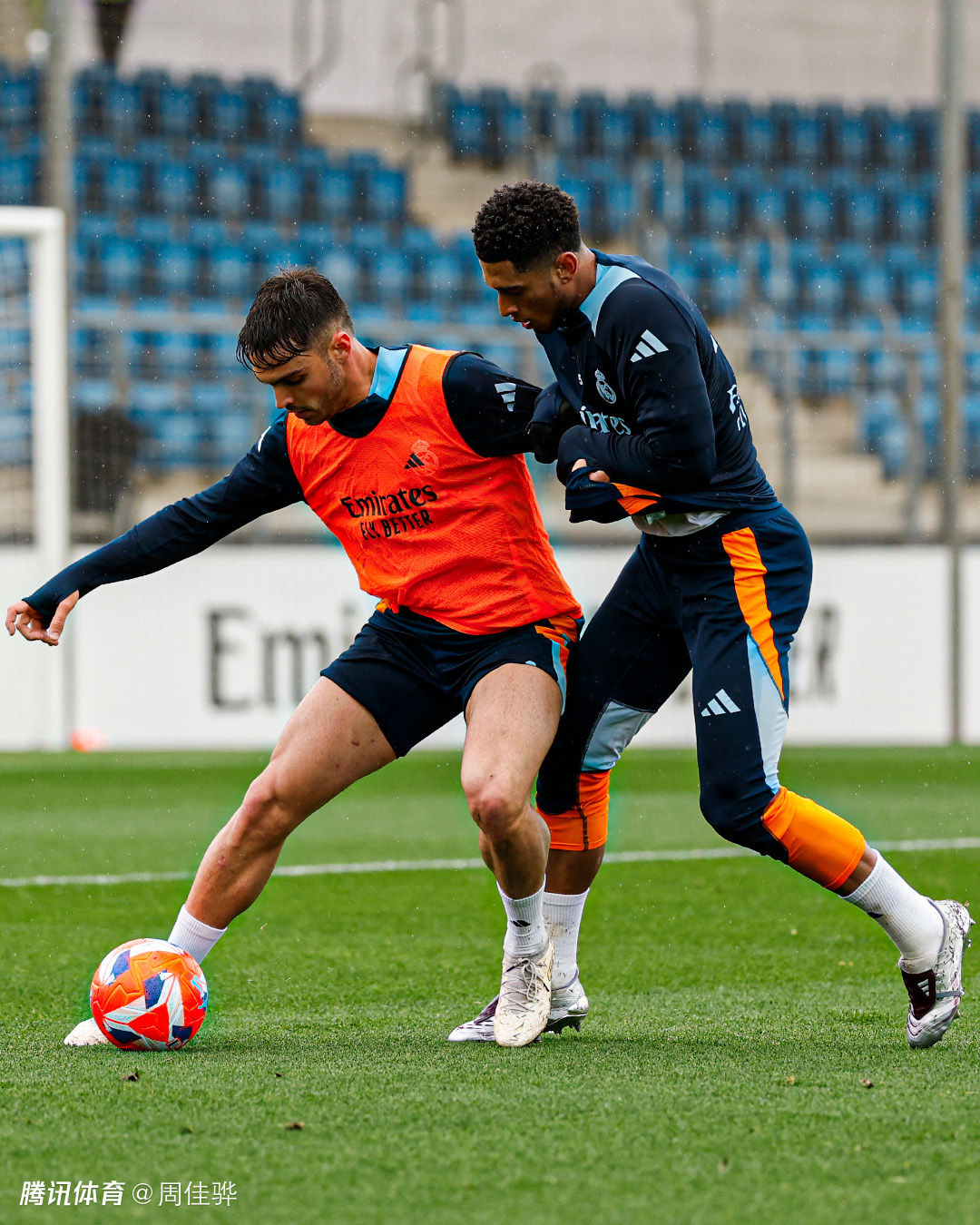 包含皇家马德里-领先被阿拉维斯逆转的词条