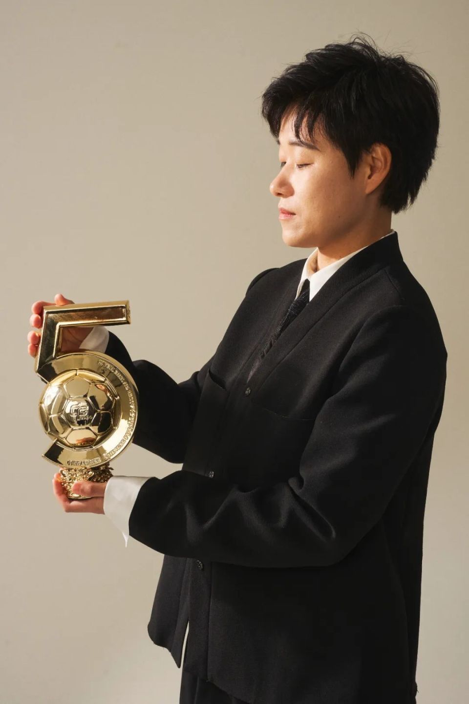 中国队女足球员获得国际奖项认可